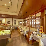 Felsenkeller Hotel 3*