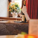 Felsenkeller Hotel Ruedesheim am Rhein
