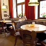 Felsenkeller 3*