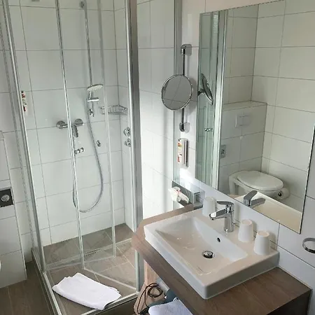 Felsenkeller מלון