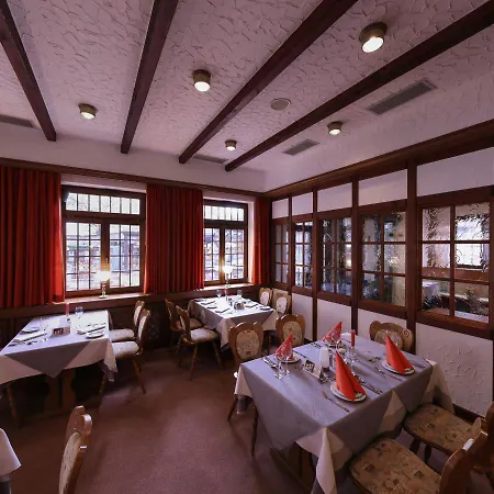 Felsenkeller 3*