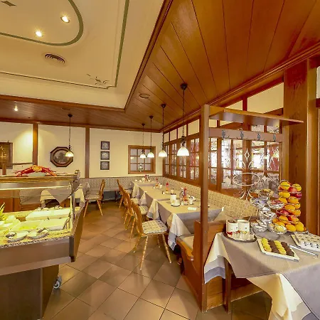 Felsenkeller Hotel 3*